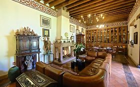 Casa De La Real Aduana Boutique Hotel